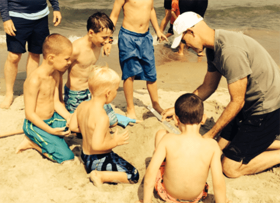 Treff with family at the beach