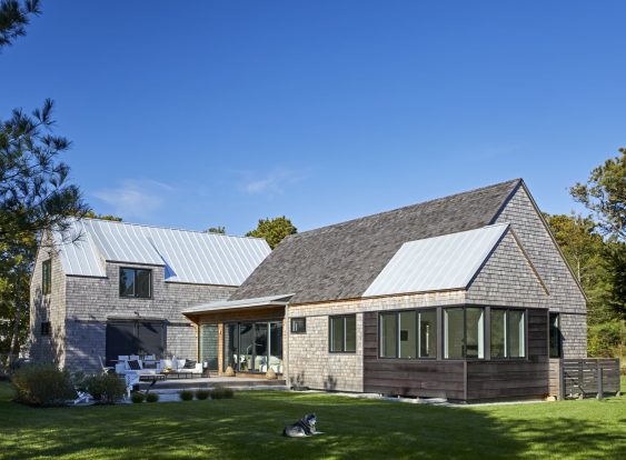 Katama Cove Exterior Rear Black