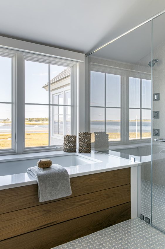 Salten Point Master Bathroom Tub