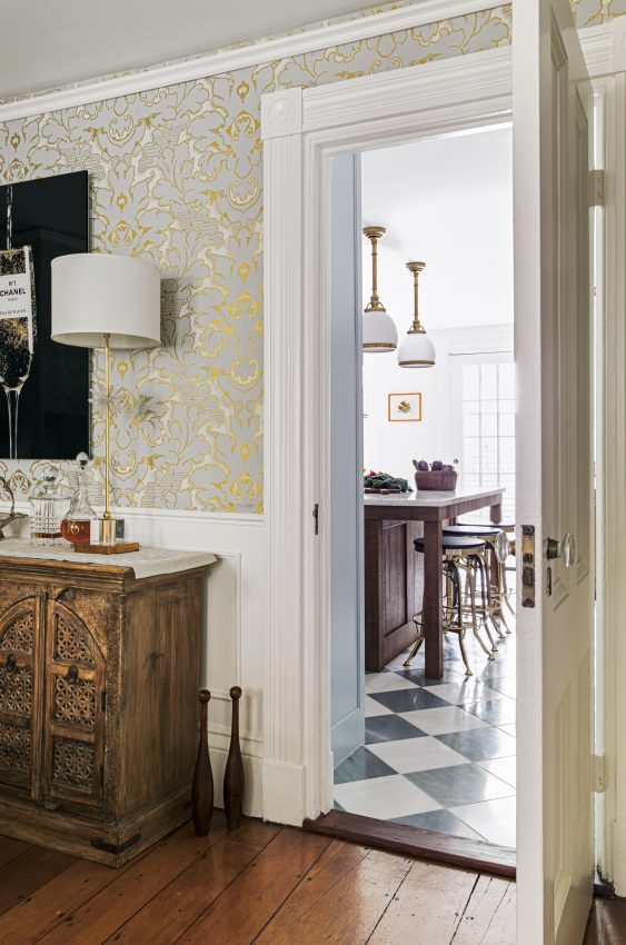 Pumphouse Lane dining to kitchen