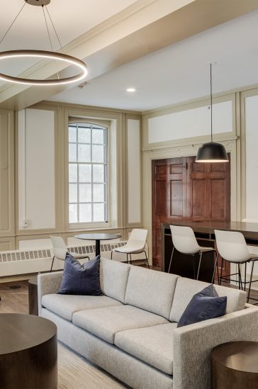 Tufts Stratton Hall TV Lounge_Vertical Thumbnail 2