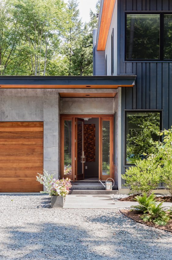 CSD Lake Life exterior