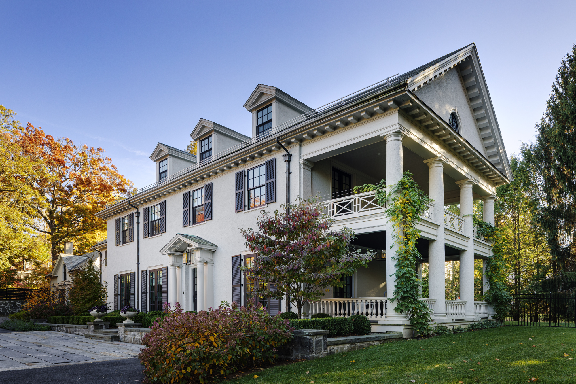 Neoclassical Transformation Exterior 3